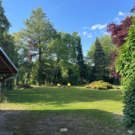 Pb Urban Garden Stay With Secured Parking Sremska Mitrovica Zewnętrze zdjęcie