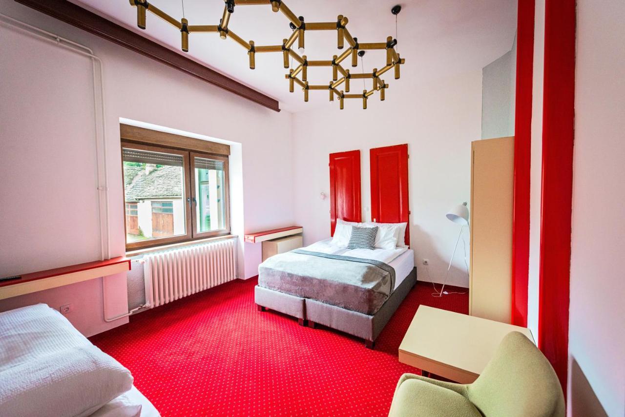 Pb Urban Garden Stay With Secured Parking Sremska Mitrovica Zewnętrze zdjęcie